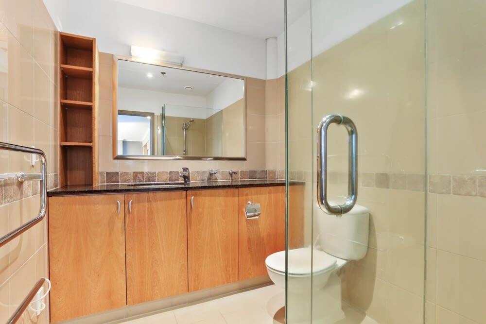 Beautiful Renovated 2 X Bdrm,Perfect Location Apartment โอ๊คแลนด์ ภายนอก รูปภาพ