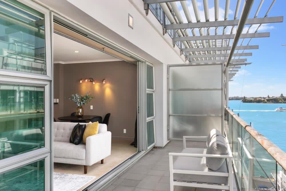 Beautiful Renovated 2 X Bdrm,Perfect Location Apartment โอ๊คแลนด์ ภายนอก รูปภาพ