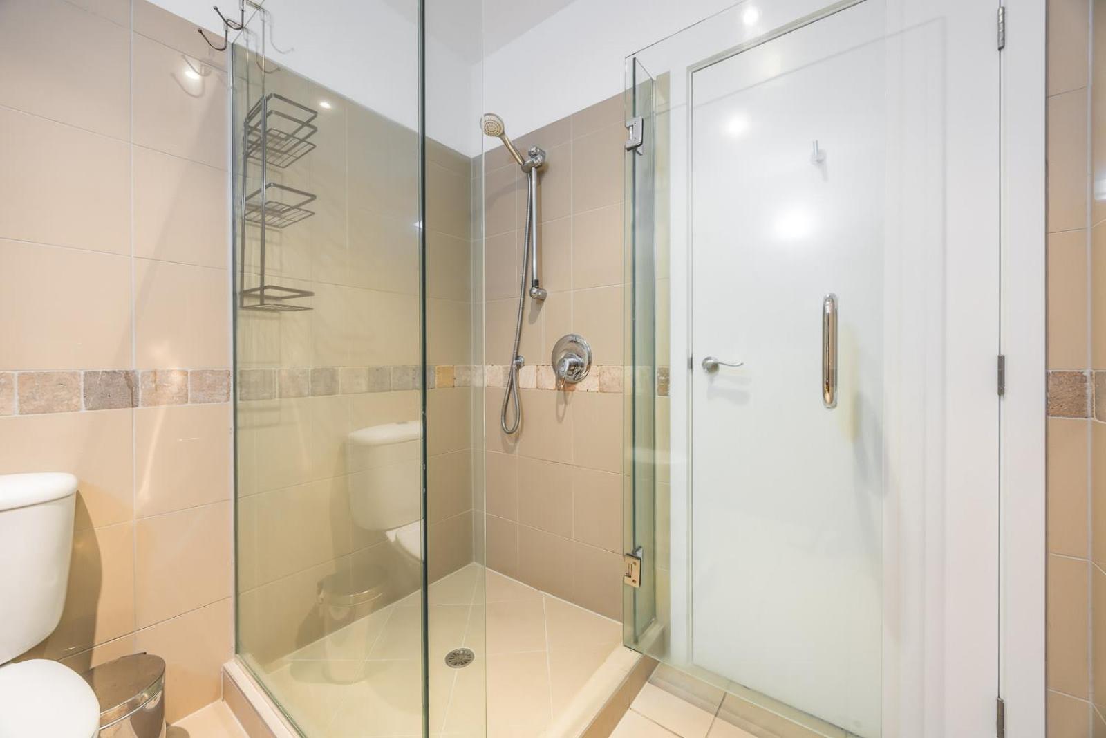 Beautiful Renovated 2 X Bdrm,Perfect Location Apartment โอ๊คแลนด์ ภายนอก รูปภาพ