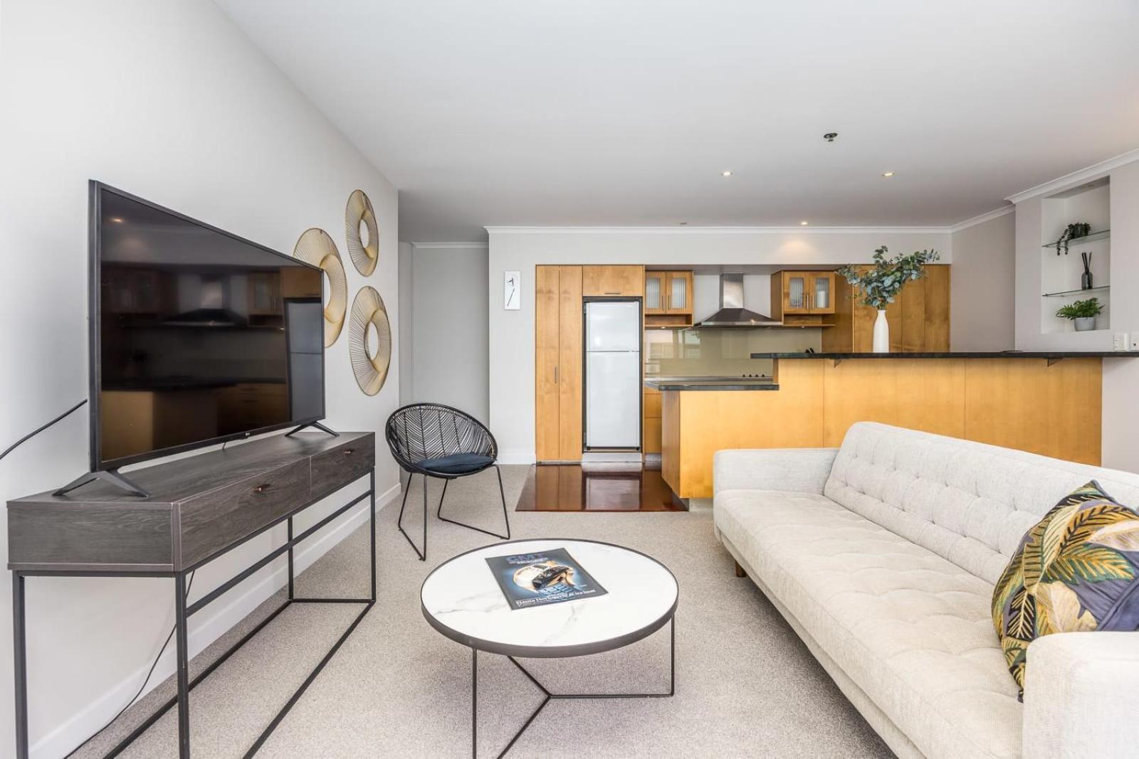 Beautiful Renovated 2 X Bdrm,Perfect Location Apartment โอ๊คแลนด์ ภายนอก รูปภาพ