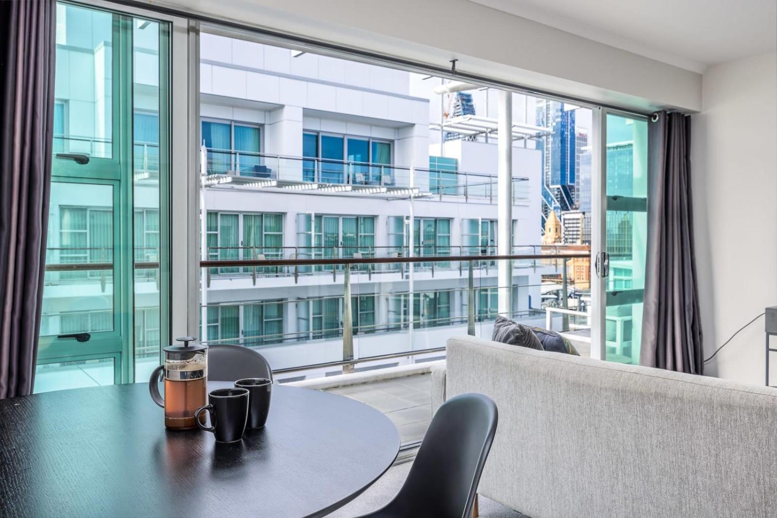 Beautiful Renovated 2 X Bdrm,Perfect Location Apartment โอ๊คแลนด์ ภายนอก รูปภาพ