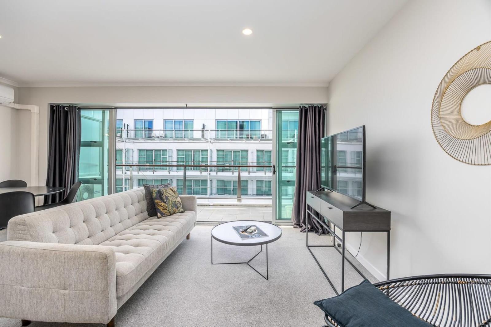 Beautiful Renovated 2 X Bdrm,Perfect Location Apartment โอ๊คแลนด์ ภายนอก รูปภาพ