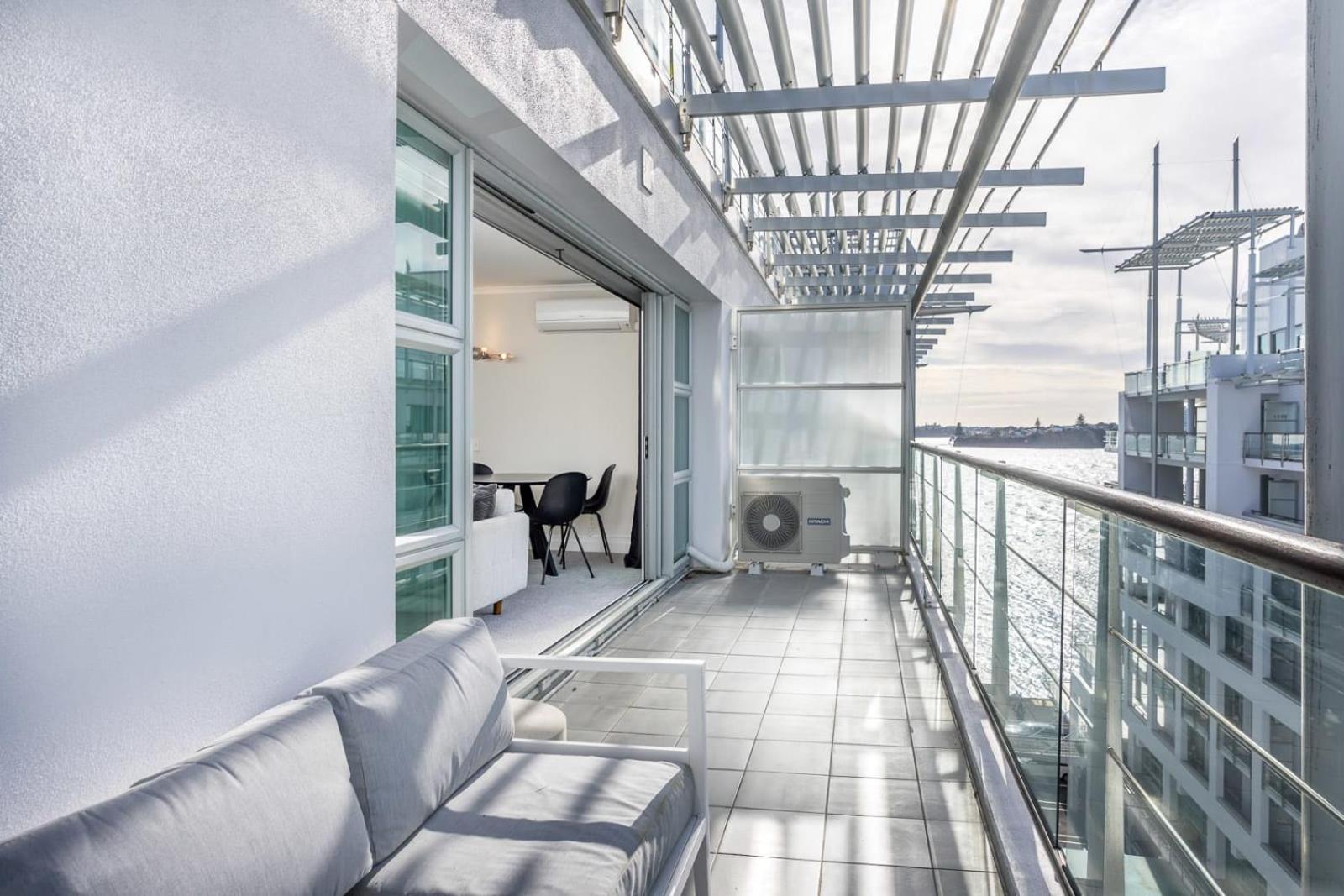 Beautiful Renovated 2 X Bdrm,Perfect Location Apartment โอ๊คแลนด์ ภายนอก รูปภาพ
