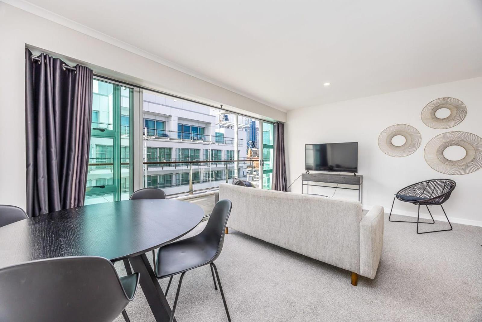 Beautiful Renovated 2 X Bdrm,Perfect Location Apartment โอ๊คแลนด์ ภายนอก รูปภาพ